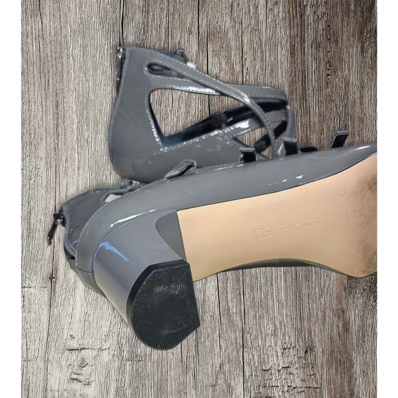 Calvin Klein women’s Madlenka slate patent leather heels. Size 7. - Picture 4 of 7